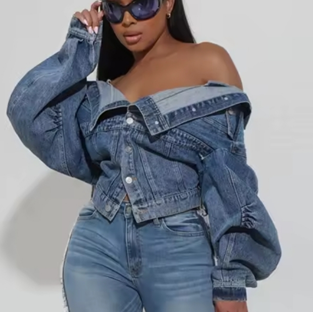 Off-Shoulder Cropped Denim Jacket in Light Blue